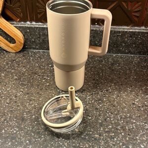 HydroJug Sand Tumbler with Straw Lid